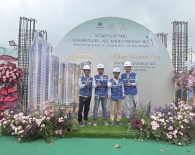 HHOUSE  - CENTRAL CÙNG CHỦ ĐẦU TƯ PHÚ LONG CẤT NÓC DỰ ÁN ESSENSIA SKY